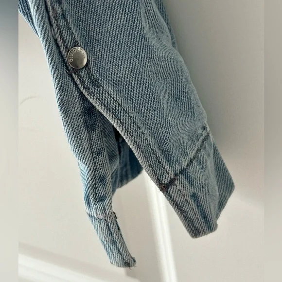 H&M x Coachella Embroidered Raw Hem Denim Jacket Size 6 - Picture 11 of 12